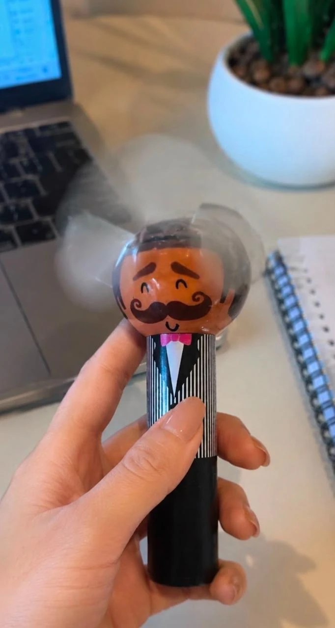 👨🏻 Mini-ventilateur manuel style DLP